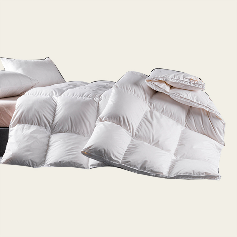 Vit ljusgåsfjäder täcke